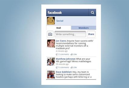مراحل تطوّر تطبيق "فايسبوك" مع الهواتف المحمولة